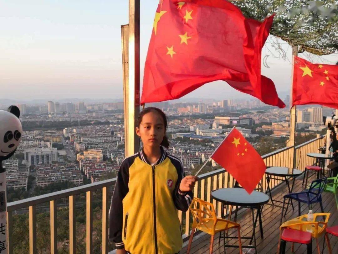 救援旅行男孩