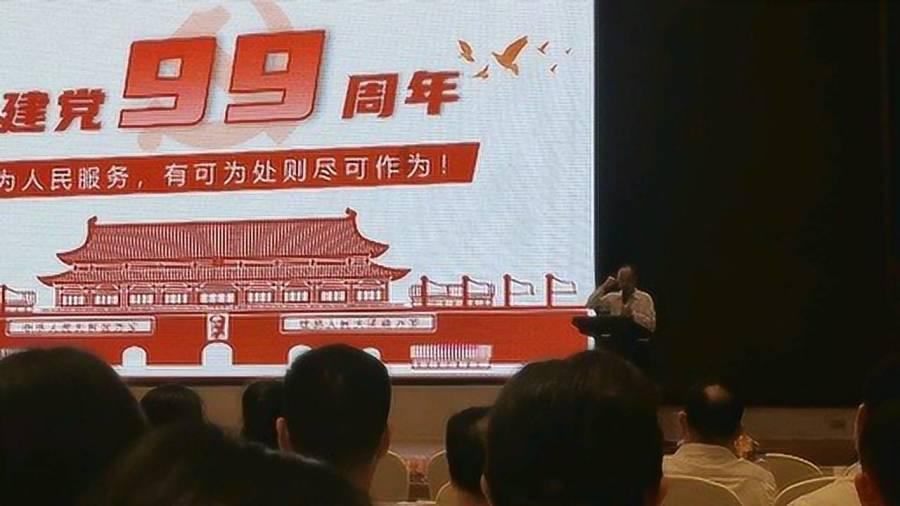 单手暴扣！韩德君不服老，赵继伟抢断太机灵，弗格传球神出鬼没