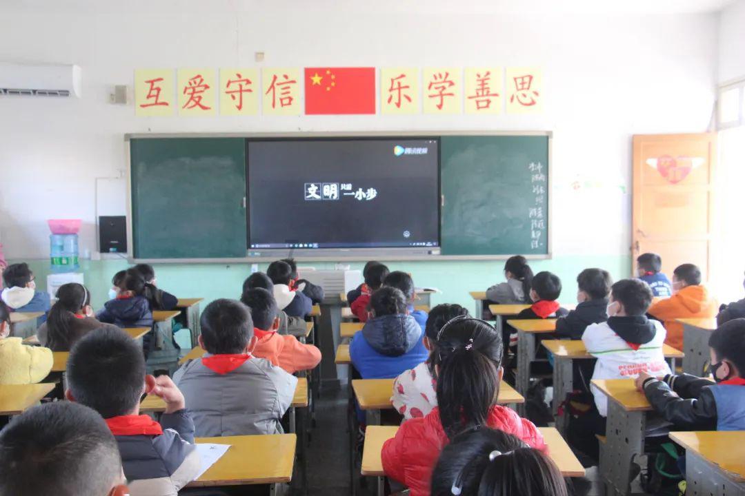 祁连国际盘中异动 早盘快速下跌7.09%报0.551美元